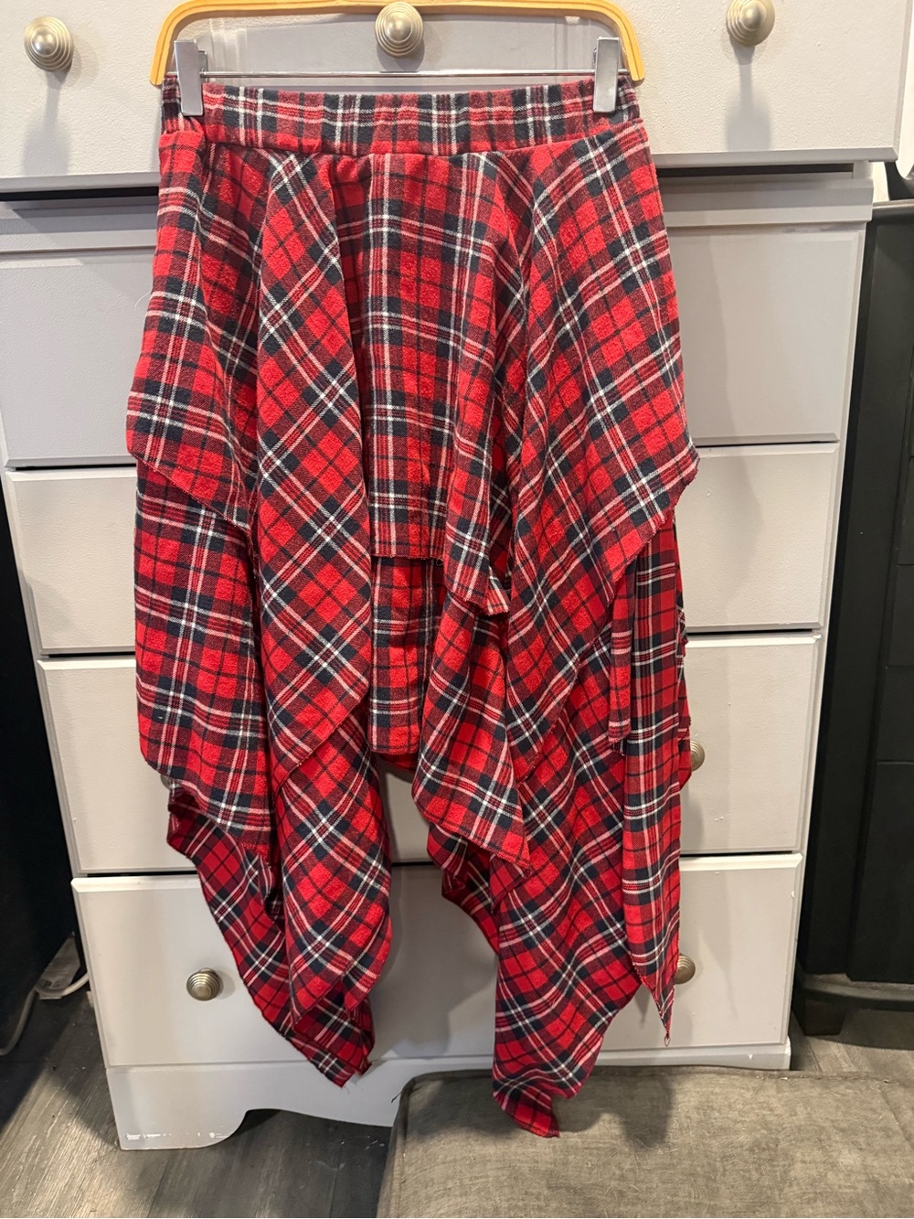 Red Plaid Asymmetric Handkerchief Hem Skirt